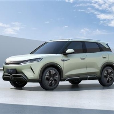 比亚迪e平台3.0最小SUV 全新元UP官图发布:开年第一爆款